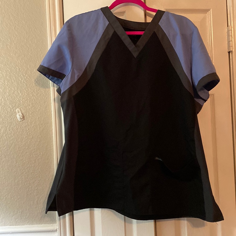 Scrub top XL black with gray and light blue on sleeves good condition